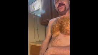 Masturbando na cozinha