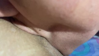 lesbiana chupa mi clítoris con ganas de más