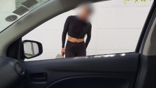 Buscando sexo por dinero en la calle me encuentro con una desconocida con un culo precioso
