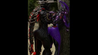 Valkyr Warframes baise contre un arbre