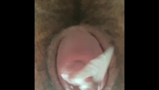 Chico transgénero FTM muestra cómo te follaría y se correría en tu boca coño y culo