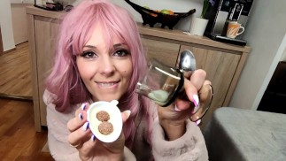 毛皮でファック!その後、チョコレートエッグサプライズで兼を食べる!-グルメのみ!