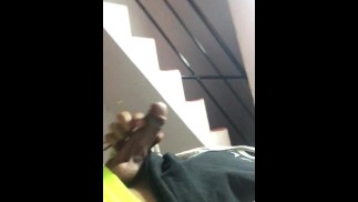 在大楼里展示我的鸡巴~Damonhardx
