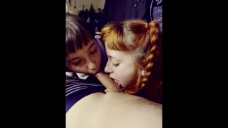 🔥¡EL DOBLE DE DIVERSIÓN! Riendo y follando delante de amigos POV Trío 