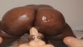 Big Ebony Booty Ssanie I Ujeżdżanie Kutasa - Jej Duży Tyłek Tak Bardzo Chciał Kutasa
