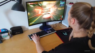 Při hraní jsem šukal streamerku