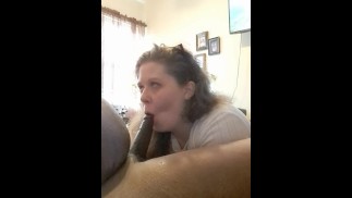 Nikki Belle chupando e fodendo carinhosamente seu touro