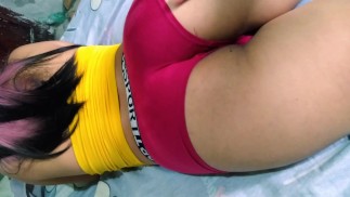 Fiquei sozinho em casa com meu meio-irmão... e isso aconteceu! pornô caseiro