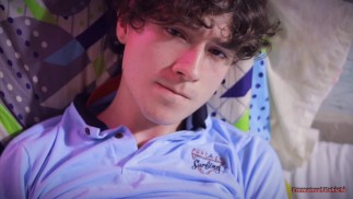 Schöner Twink Emmanuel Kokichi Wichst Seinen Unbeschnittenen Schwanz Und Isst Sein Eigenes Sperma
