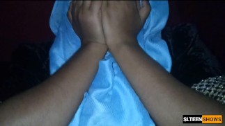 (ෆාතිමා)මුස්ලිම් කෑල්ල 😋😘  SL muslim girl fucks her pussy