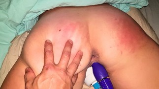 ¡Dándole una palmada en el culo con fuerza! - Poner Mi Polla En Su Ano