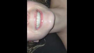 MILUJE CHUŤ MÉHO TEPLÉHO SEMENE A POLYKÁNÍ 😋 #TikTokPorn #Shorties