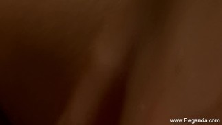 Erotische Liebesbeziehung ist rein sinnlich