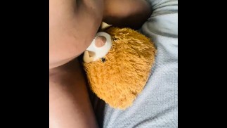 Mijn teddybeer neuken, moet worden gelikt