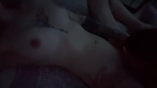 Ich habe eine Videobotschaft für meinen Mann gedreht, wie mein Liebhaber meine Muschi leckt