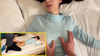 O padrasto pervertido fez uma massagem íntima à sua enteada para ajudá-la a relaxar do trabalho doméstico