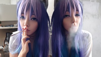 Cute Chica Anime fumando un cig (vid completo en mis 0nlyfans/ManyVids)