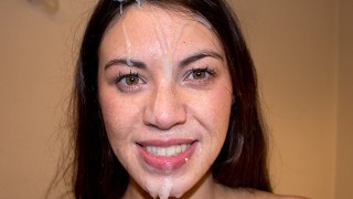 Francouzský deepthroat děvka deepthroats a má masivní obličeje v obsazení
