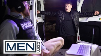 MEN - Malik Delgaty, nouvelle force policière en chaleur, décide qu’il veut baiser le flic sexy Olivier Robert