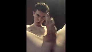 Wanking nesestříhaný kohout