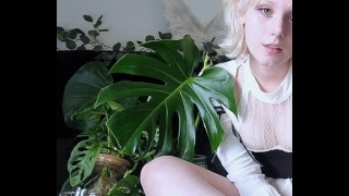 Footjob amateur (Vidéo complète sur MV, Link in Bio)