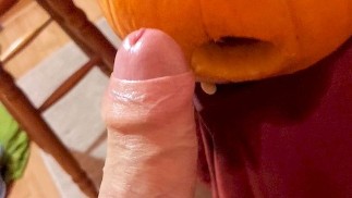 Follando una calabaza cruda 2