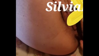 lo vuole in bocca mentre lo prende nel culo