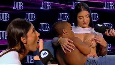 Salomé Gil cumple sus fantasías de que un enano sexy le taladre la vagina.Juan Bustos Podcast