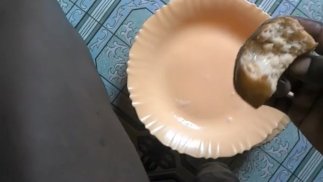 NAUGHTY AMATEUR BOY CUM SUR CAKE AVANT DE😯😯 LE MANGER