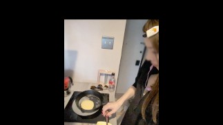 ホットケーキを焼いていたらムラムラして挿入しちゃう淫乱女子 #48-pancake