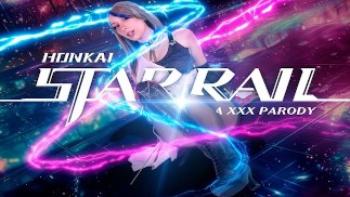 Kay Lovely jako SERVAL Z HONKAI STAR RAIL předvádí show, která je speciálně pro vás