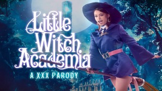 Laya Rae jako LITTLE WITCH ACADEMIA AKKO zná mocnou sexuální magii