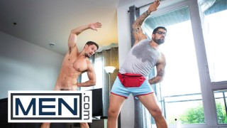 Service d’étirement de trous / MEN / Skyy Knox