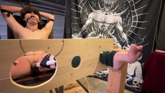 （完整视频）可爱的 T 男孩被挠痒痒并达到性高潮