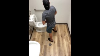 Je pisse là où je ne devrais pas