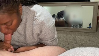 Ebano MILF succhiare bianco cazzo in perizoma