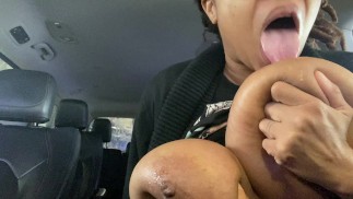 Batin' en el lavado de autos: edición de chupación de pezones