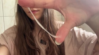 Mangiare la panna da una ragazza gamer aka la tua colazione