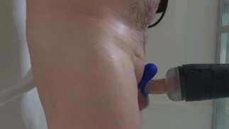 Lemování s vibračním erekční kroužkem ve sprše !!