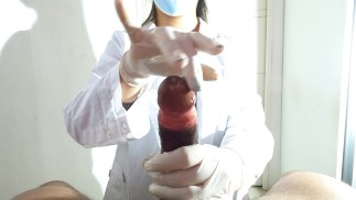 Pleasure avec des gants blancs (Version complète sur Onlyfans)