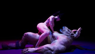 Latina will einen riesigen Schwanz 3D