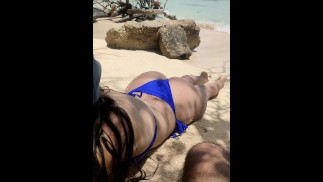 Je baise un ami sur la plage