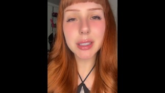 Cum do mého obličeje JOI roztomilá dívka