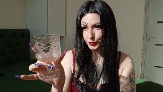 Ein Cocktail aus Sabber und Spucke. Spuckfetisch