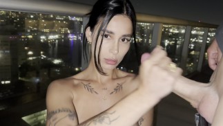 MODELO ARGENTINO É FODIDO EM UMA VARANDA EM MIAMI