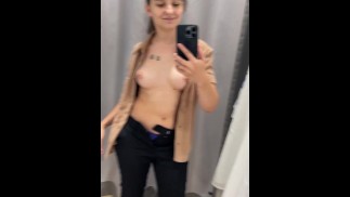 Il miglior vestito per le tette lampeggianti!