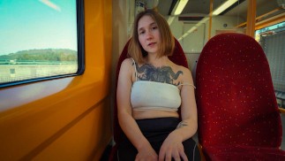 Hottie devient coquine avec sa randonnée Buddy : Randonnée dans les montagnes de l’Europe du Sud