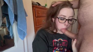 Chupando pau e lambendo bolas (atira sua carga no meu rosto bonito + língua !!)