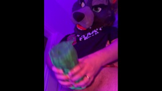 Fursuiter futrzak rucha dla ciebie masturbator Bad Dragon [HD]