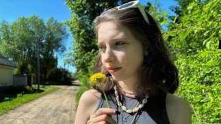 J'ai rencontré une écolière ukrainienne dans la rue et je l'ai baisée le même jour